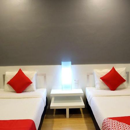 Oyo 232 The Suraya Hotel Kuantan Buitenkant foto