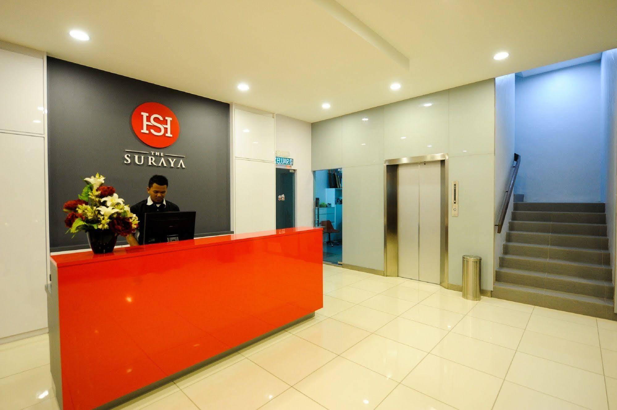 Oyo 232 The Suraya Hotel Kuantan Buitenkant foto