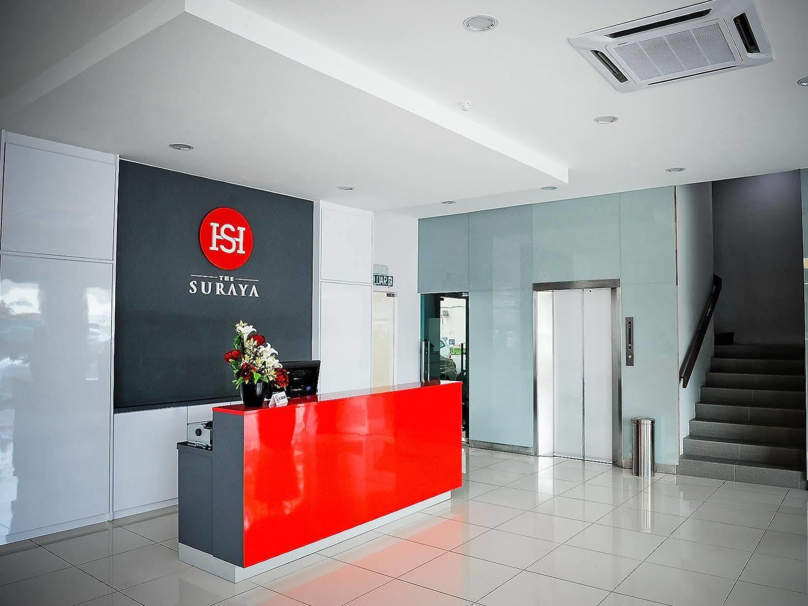 Oyo 232 The Suraya Hotel Kuantan Buitenkant foto