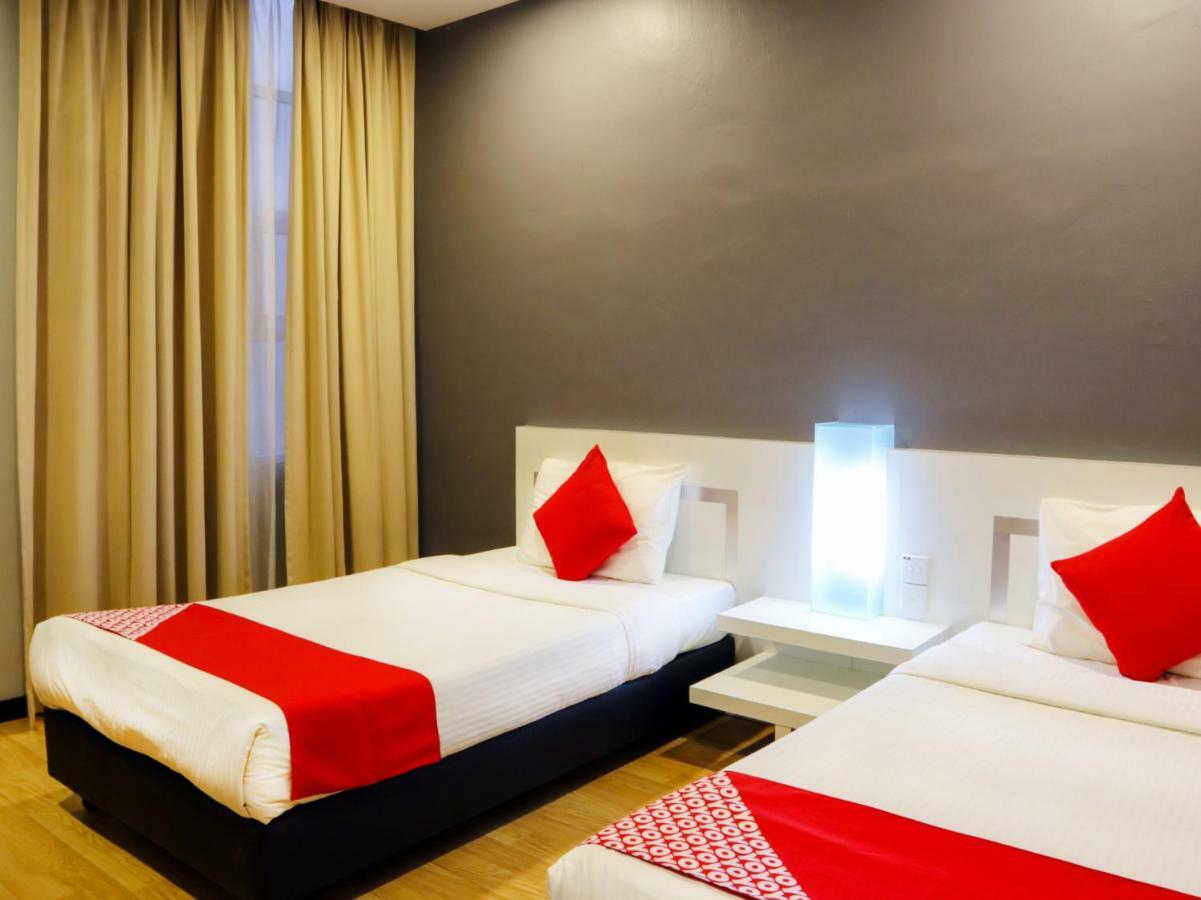 Oyo 232 The Suraya Hotel Kuantan Buitenkant foto