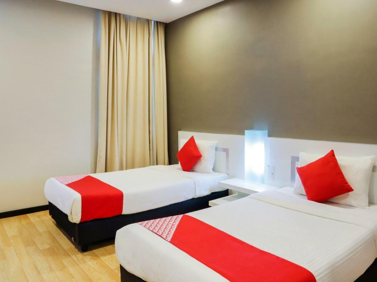 Oyo 232 The Suraya Hotel Kuantan Buitenkant foto