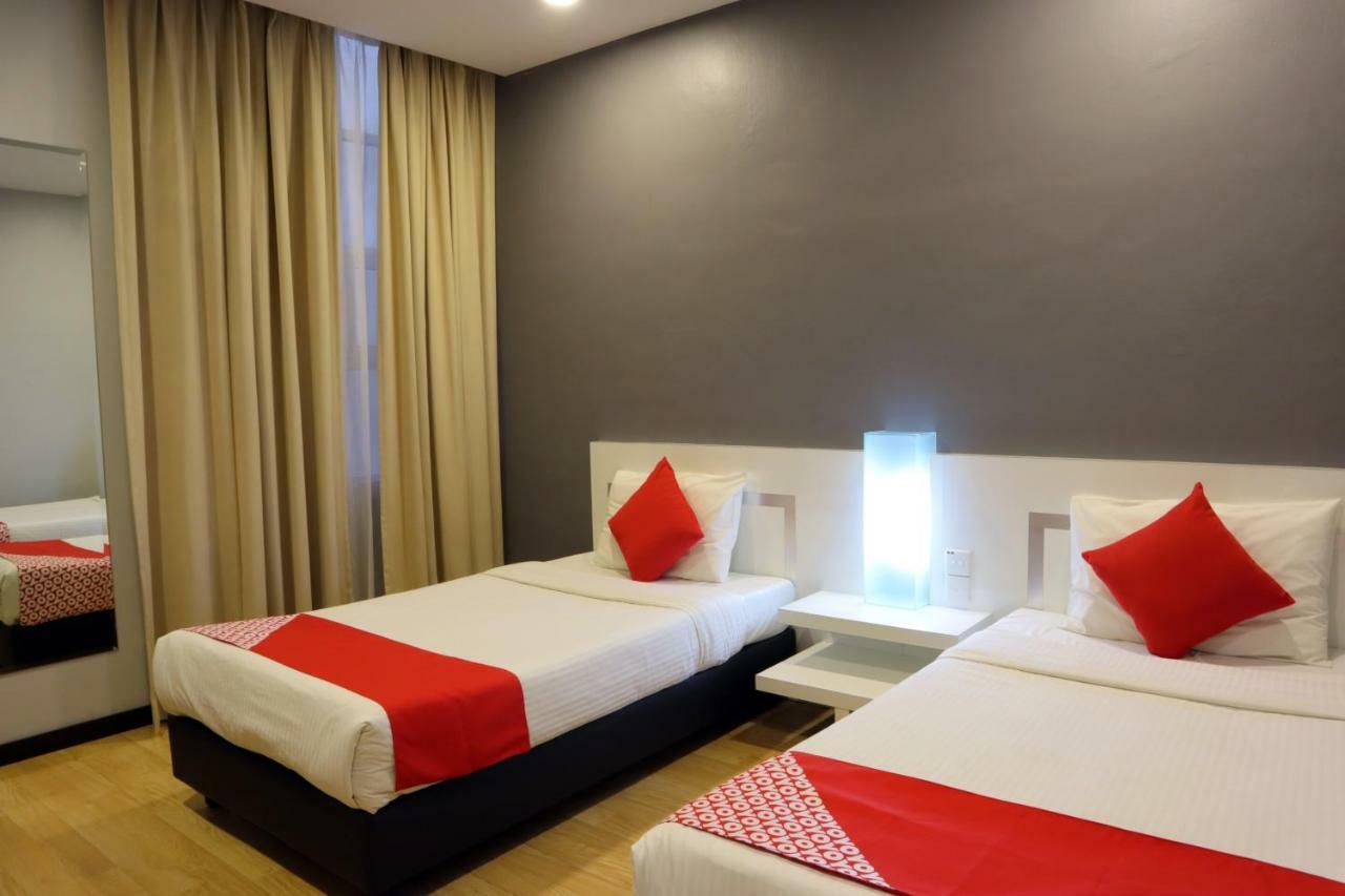 Oyo 232 The Suraya Hotel Kuantan Buitenkant foto