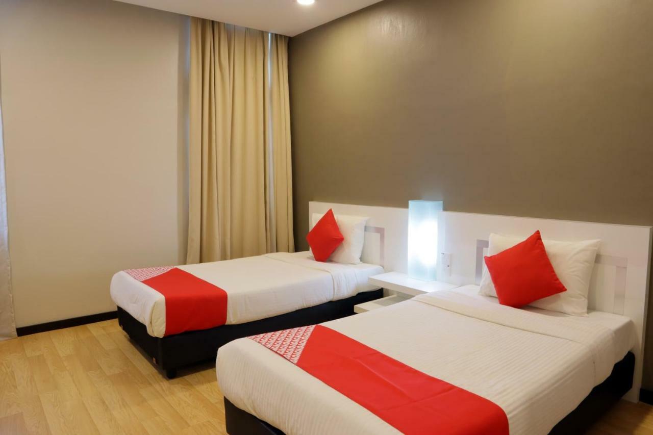Oyo 232 The Suraya Hotel Kuantan Buitenkant foto